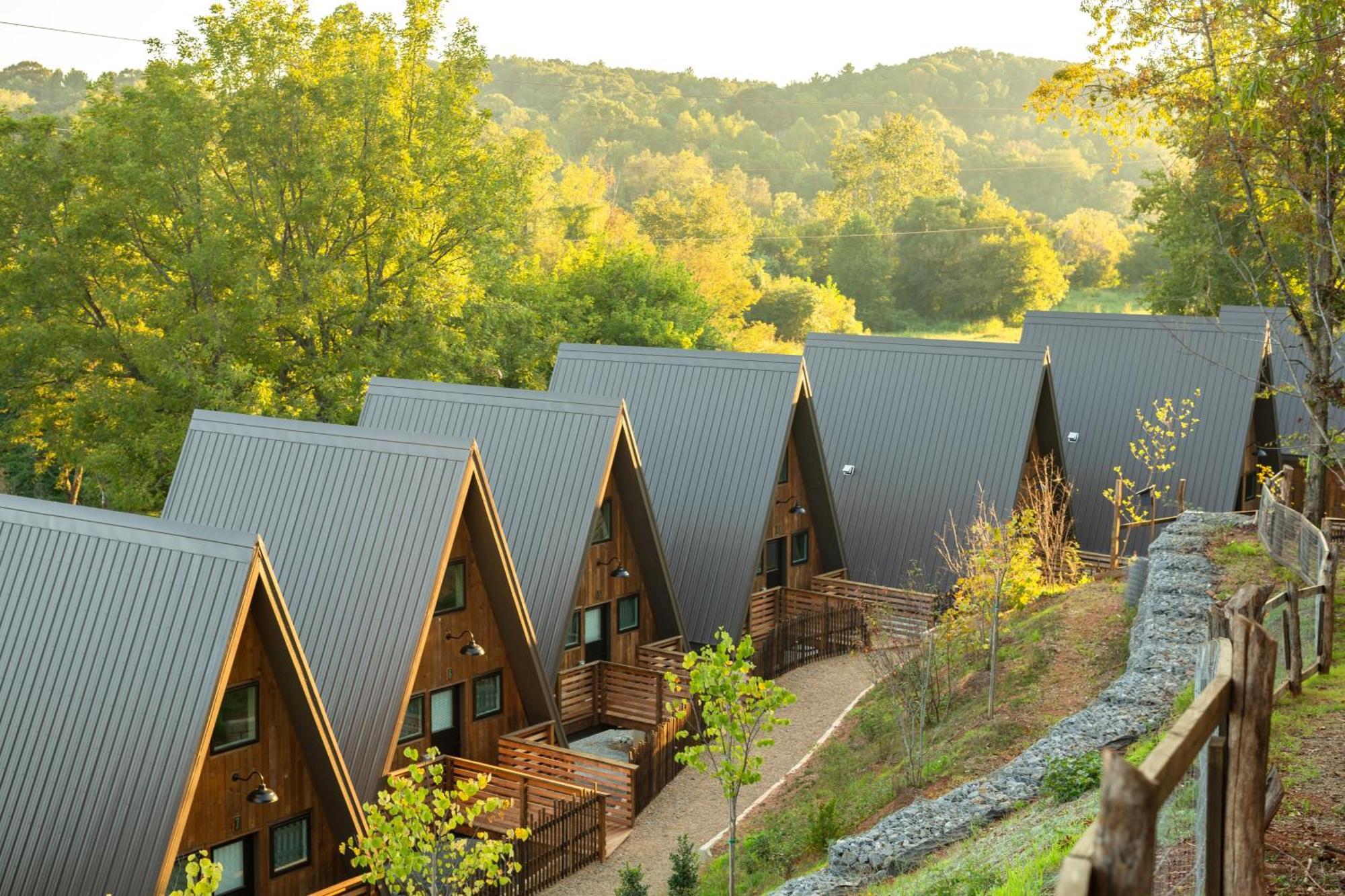 Wrong Way River Lodge & Cabins Эшвилл Экстерьер фото
